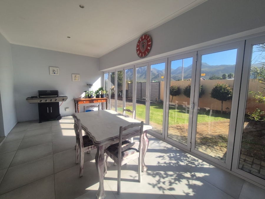 5 Bedroom Property for Sale in Heuningkloof Western Cape